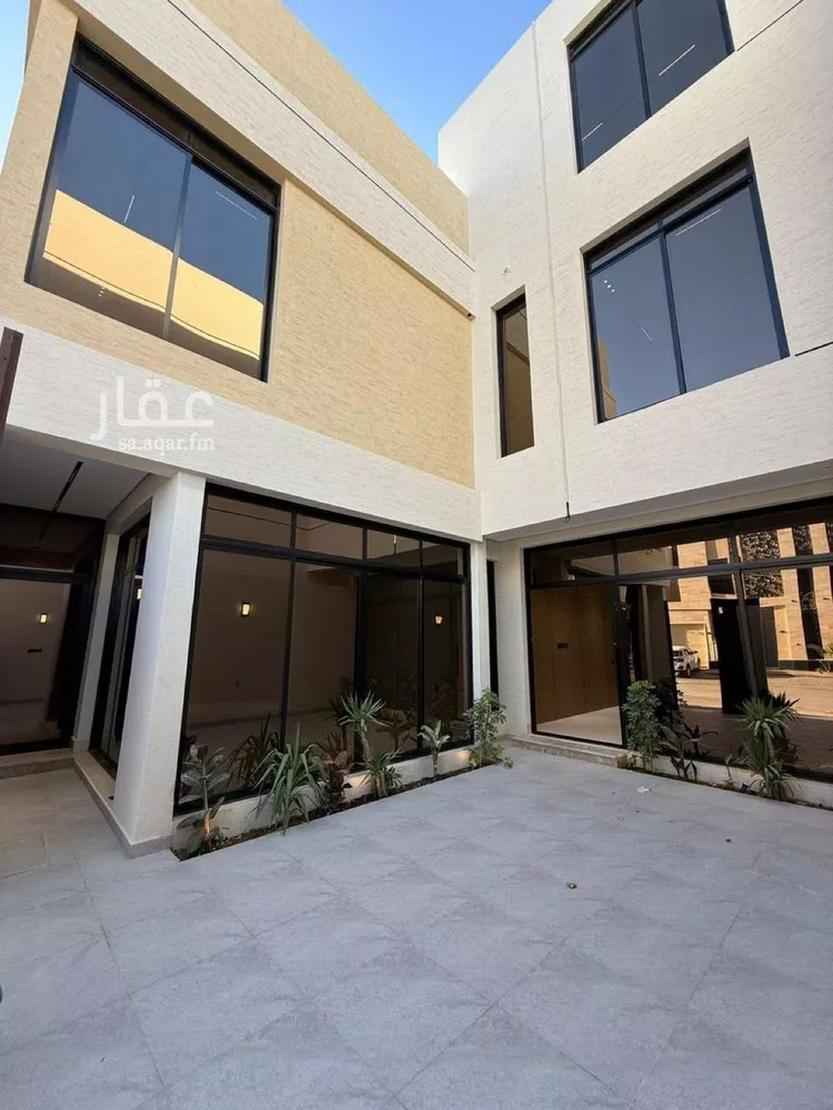 فيلا للبيع في شارع محمد بن أبي بكر القيم, حي المهدية, مدينة الرياض, منطقة الرياض صورة 3