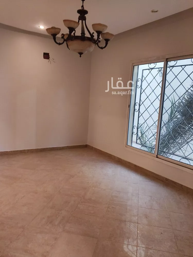 فيلا للإيجار في شارع عبيد الله الزهدي, حي نمار, مدينة الرياض, منطقة الرياض صورة 5