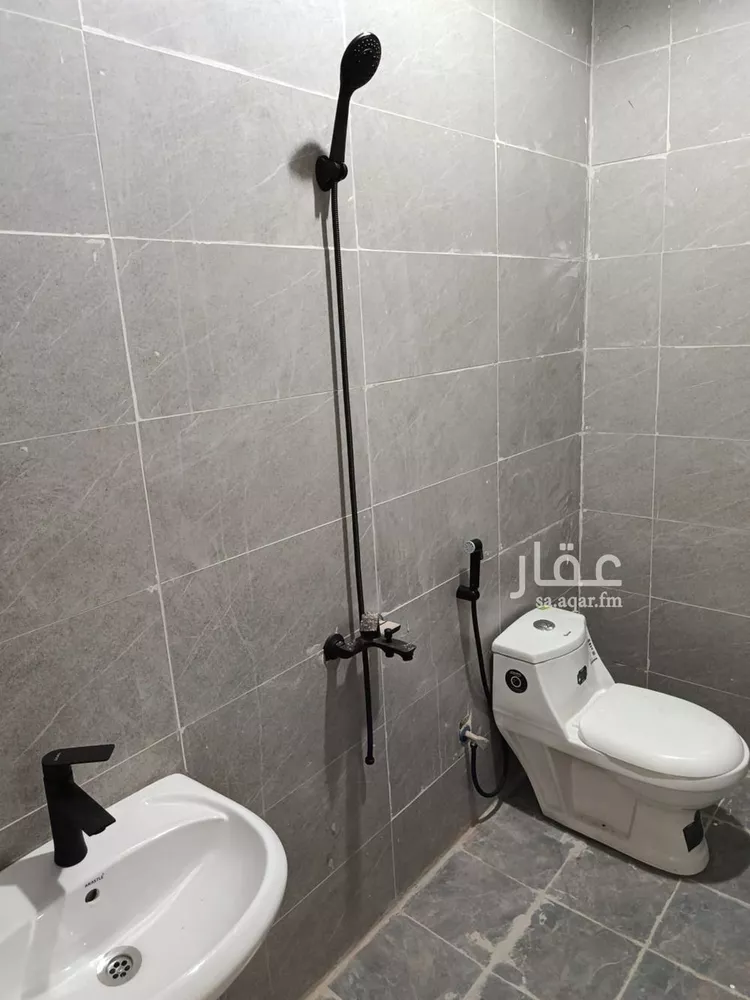 شقة للإيجار في شارع معاذ بن جبل, حي العزيزية, مدينة الرياض, منطقة الرياض صورة 2