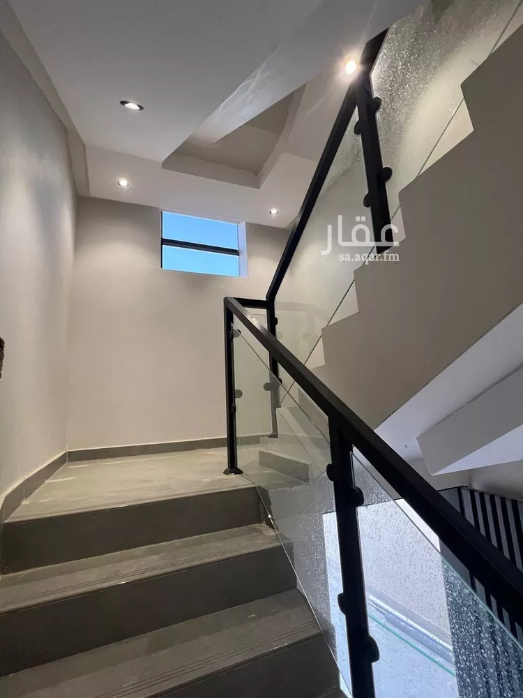 دور للبيع في شارع فهد بن معمر, حي طويق, مدينة الرياض, منطقة الرياض صورة 3