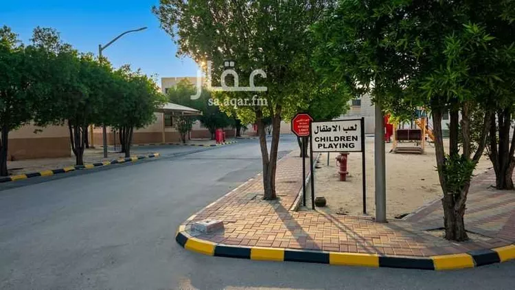 مجمع للبيع في حي طيبة, مدينة الجبيل, المنطقة الشرقية صورة 2