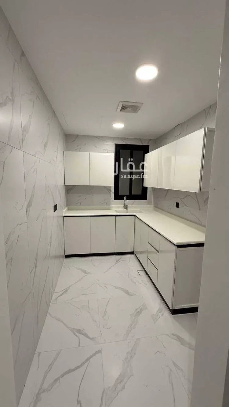 عمارة للبيع في شارع الاخاء, حي العقربية, مدينة الخبر, المنطقة الشرقية 16