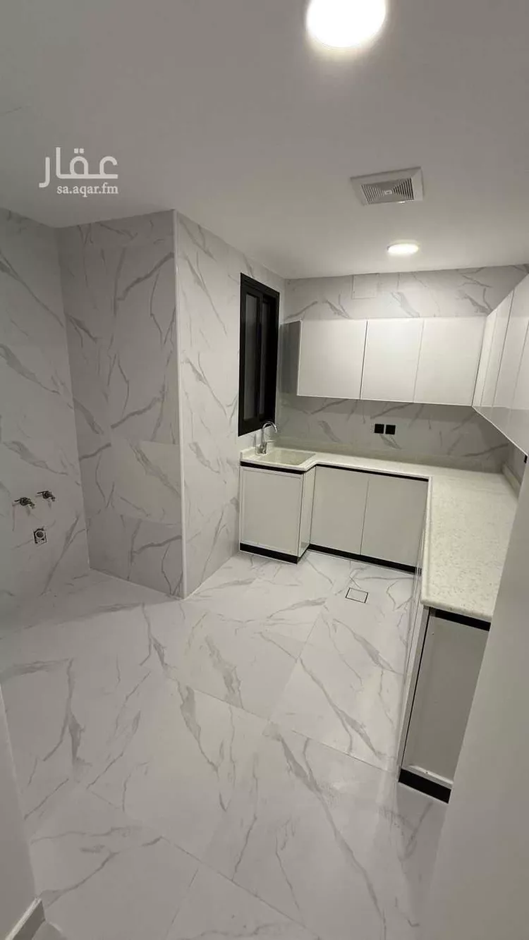 عمارة للبيع في شارع الاخاء, حي العقربية, مدينة الخبر, المنطقة الشرقية صورة 4