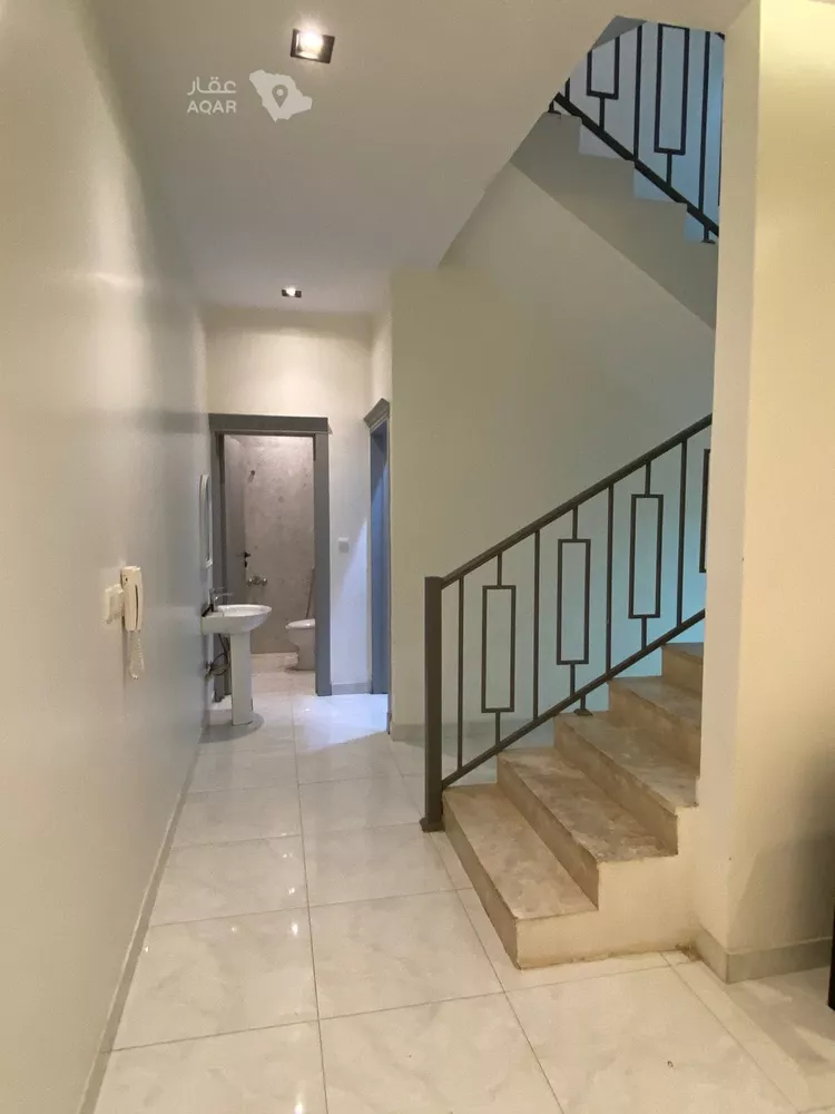 فيلا للإيجار في شارع ابن عدنان, حي سلطانة, مدينة الرياض, منطقة الرياض 13