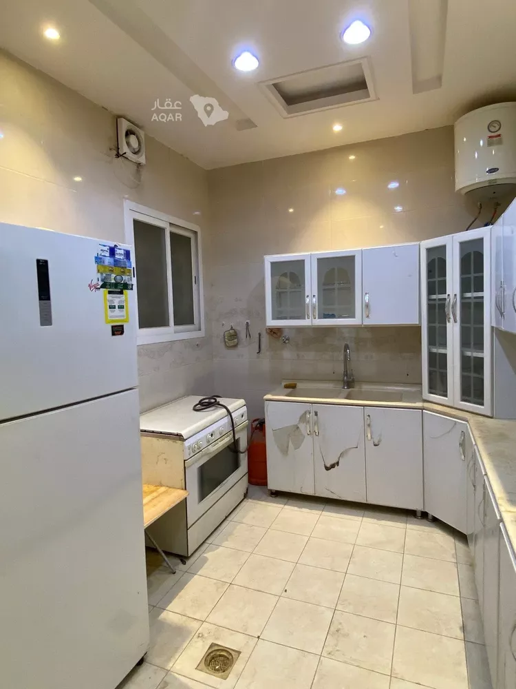 شقة للبيع في شارع عشيرة, حي بدر, مدينة الرياض, منطقة الرياض 16