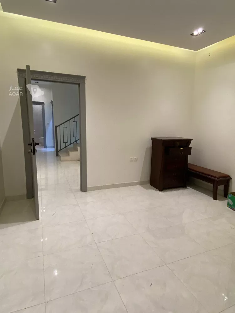 فيلا للإيجار في شارع ابن عدنان, حي سلطانة, مدينة الرياض, منطقة الرياض صورة 2