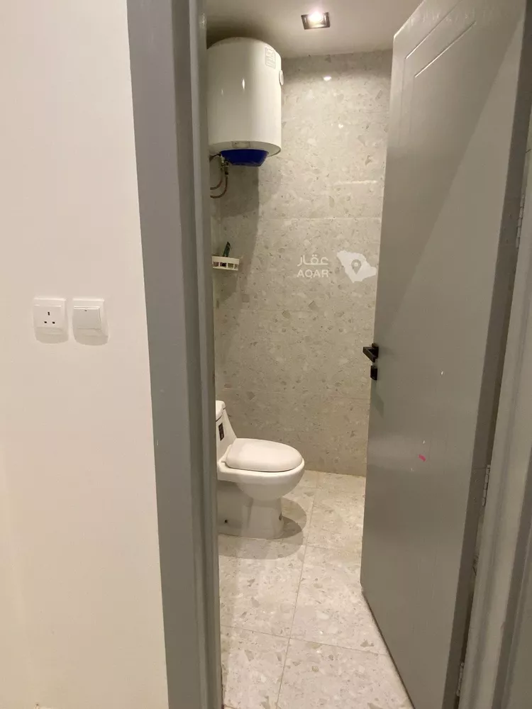 فيلا للإيجار في شارع ابن عدنان, حي سلطانة, مدينة الرياض, منطقة الرياض 15