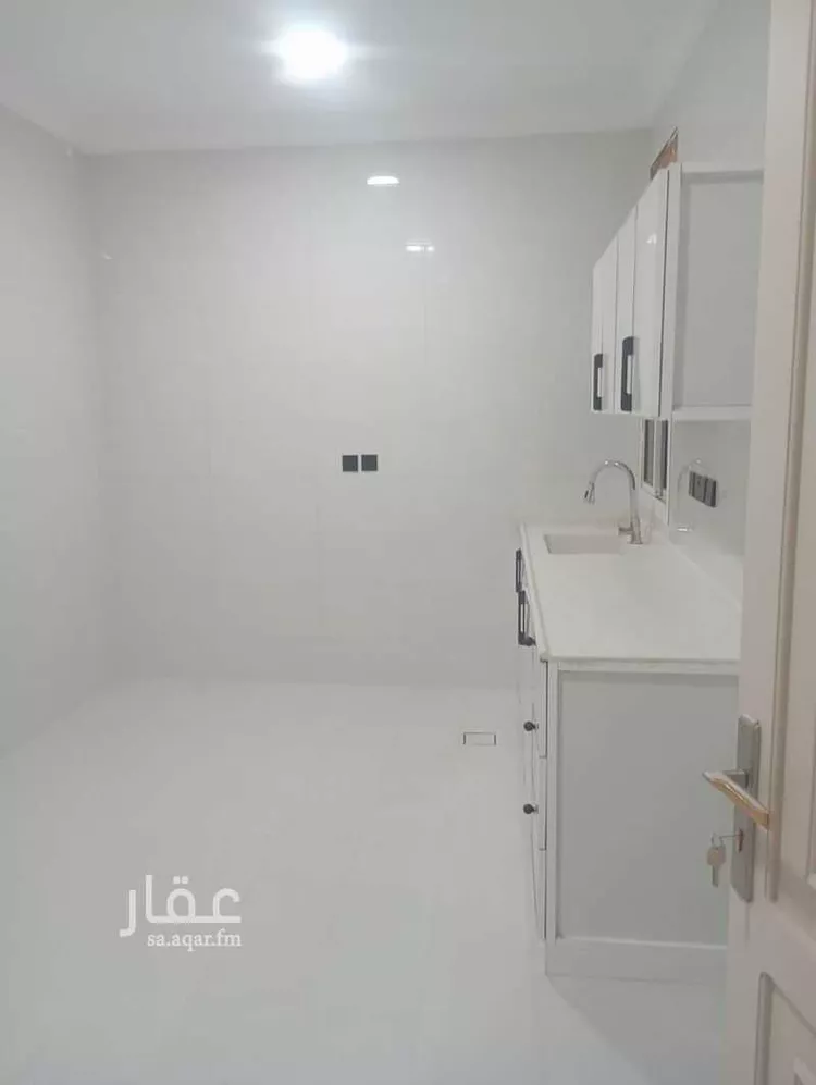 شقة للإيجار في شارع العباقره, حي الرويس, مدينة جدة, منطقة مكة المكرمة صورة 4
