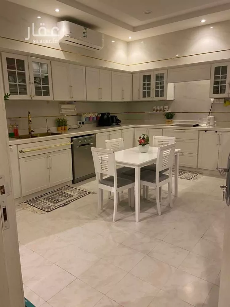 فيلا للبيع في شارع أحمد الكثيري ، حي شبرا ، الرياض ، منطقة الرياض صورة 3