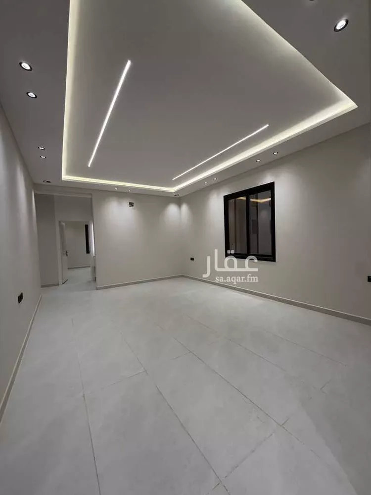 Floor for Sale in Riyadh Al Janadriyah 6