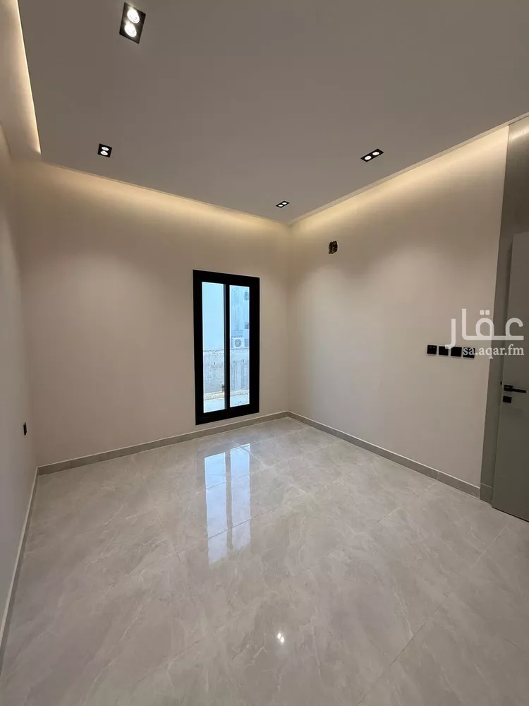 Floor for Sale in Riyadh Al Janadriyah 11