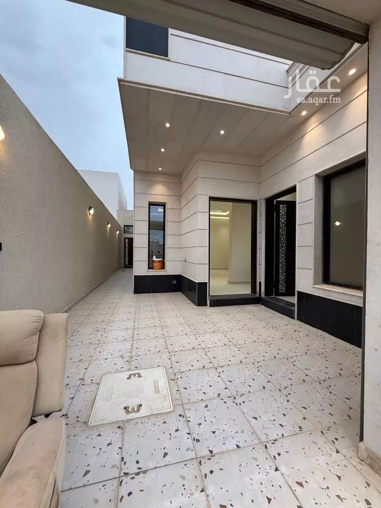 دور للبيع في شارع لايوجد, حي الجنادرية, مدينة الرياض, منطقة الرياض 8