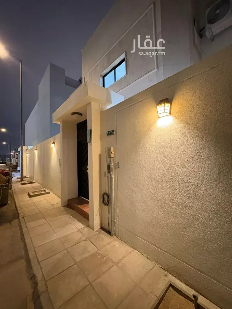 فيلا للإيجار في شارع ابي بكر الصديق الفرعي, حي النزهة, مدينة الرياض, منطقة الرياض صورة 2