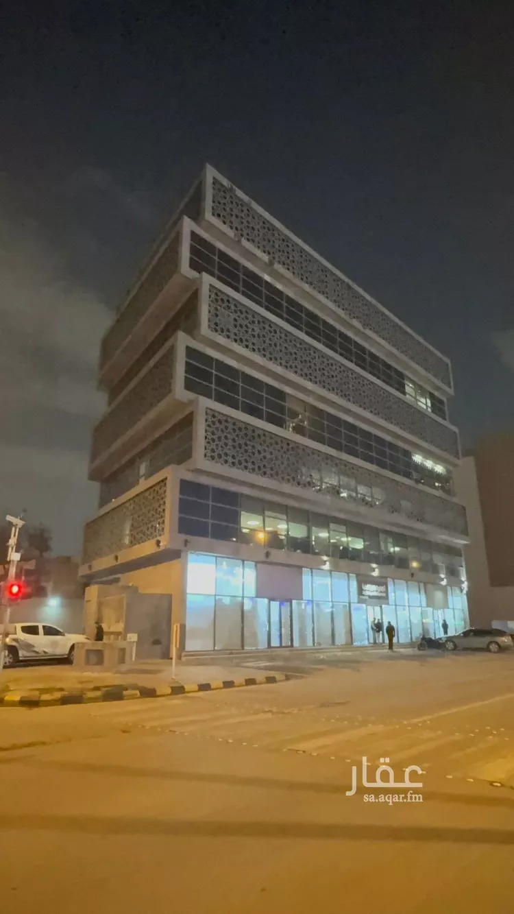 مكتب تجاري للإيجار في شارع الجامعة, حي الملز, مدينة الرياض, منطقة الرياض صورة 4