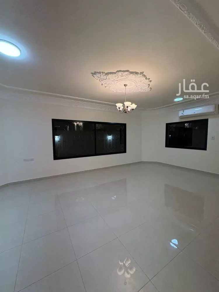 فيلا للإيجار في شارع ابي بكر الصديق الفرعي, حي النزهة, مدينة الرياض, منطقة الرياض صورة 4