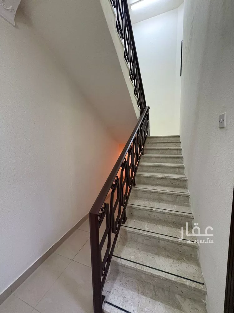 فيلا للإيجار في شارع ابي بكر الصديق الفرعي, حي النزهة, مدينة الرياض, منطقة الرياض