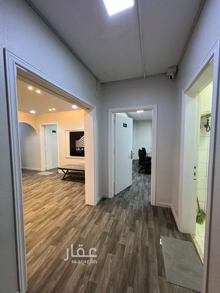 مكتب تجاري للإيجار في شارع عبدالرحمن الغافقي, حي الروضة, مدينة الرياض, منطقة الرياض صورة 5