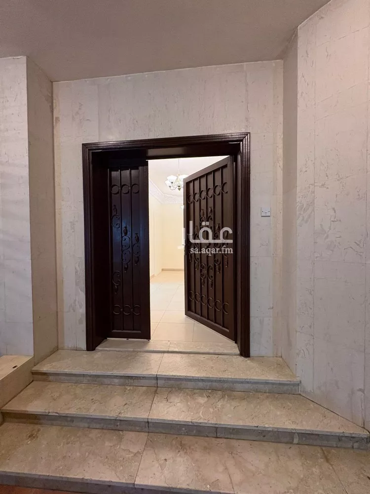 فيلا للإيجار في شارع ابي بكر الصديق الفرعي, حي النزهة, مدينة الرياض, منطقة الرياض صورة 3