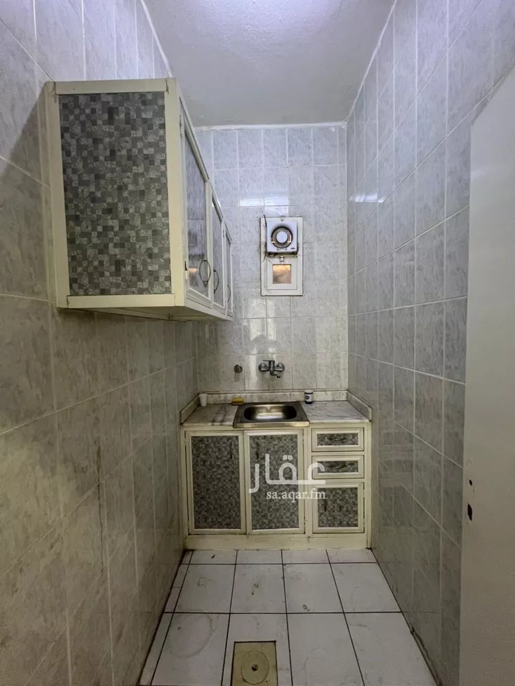 مكتب تجاري للإيجار في شارع الهواري, حي الملز, مدينة الرياض, منطقة الرياض صورة 3