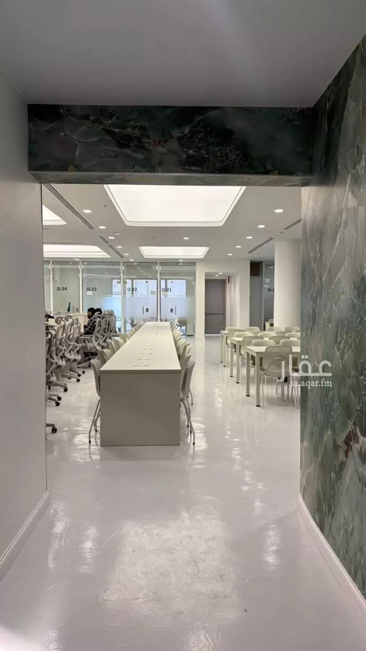 مكتب تجاري للإيجار في شارع خريص الفرعي, حي الروضة, مدينة الرياض, منطقة الرياض 8