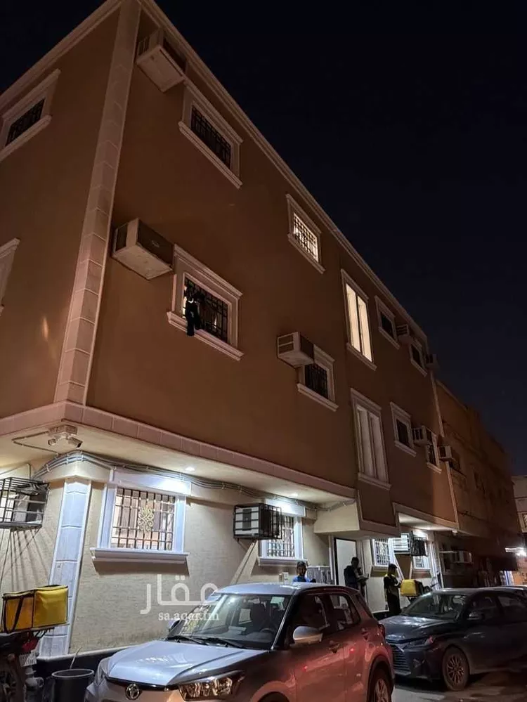 عمارة للبيع في شارع ابي دلف الخزرجي ، حي منفوحة ، الرياض ، منطقة الرياض صورة 2