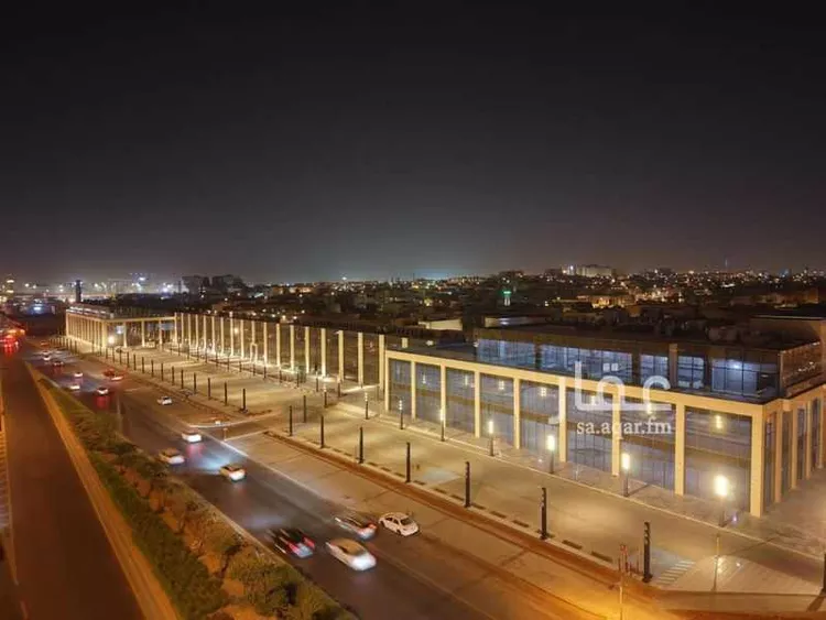مكتب تجاري للإيجار في شارع الدائري الشرقي الفرعي, حي مغرزات, مدينة الرياض, منطقة الرياض صورة 4