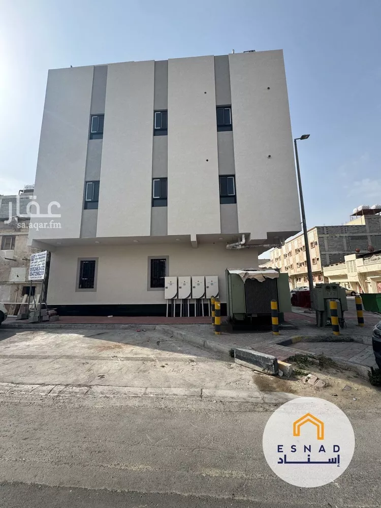 عمارة للبيع في شارع السابع عشر, حي الثقبة, مدينة الخبر, المنطقة الشرقية صورة 2