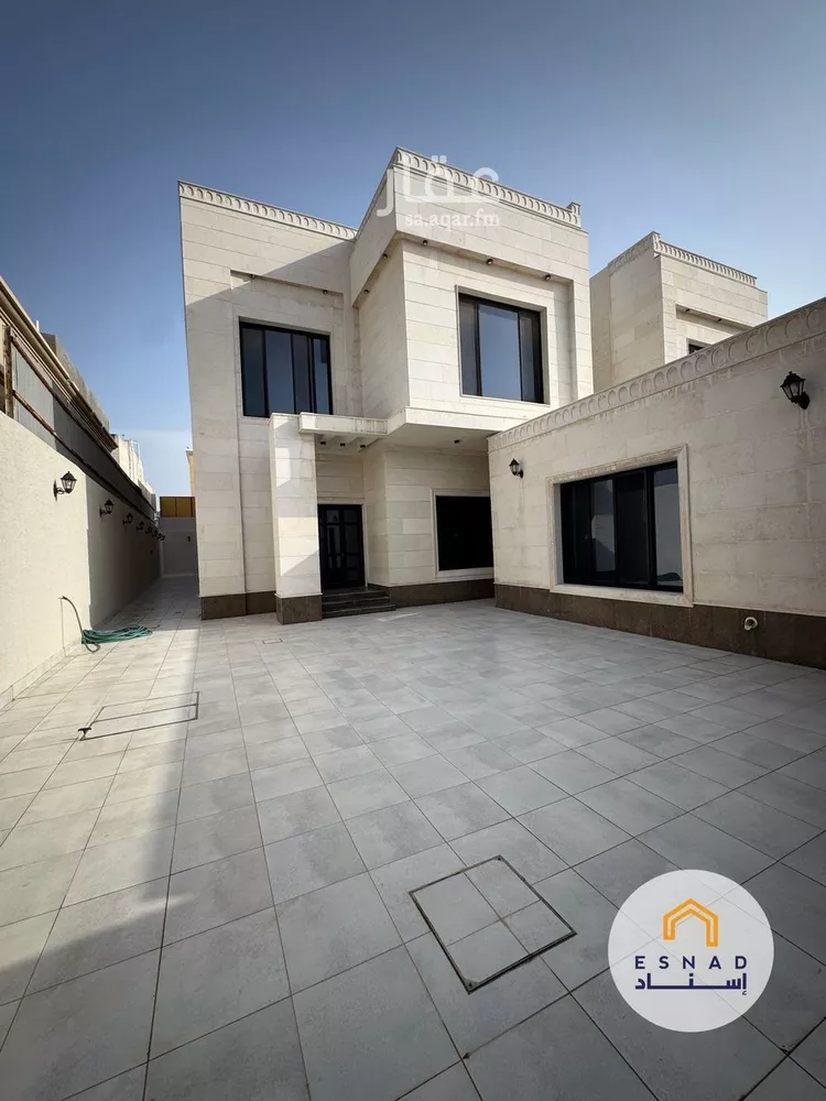 فيلا للإيجار في شارع عثمان ابن مالك, حي الدوحة الشمالية, مدينة الظهران, المنطقة الشرقية 1 صورة