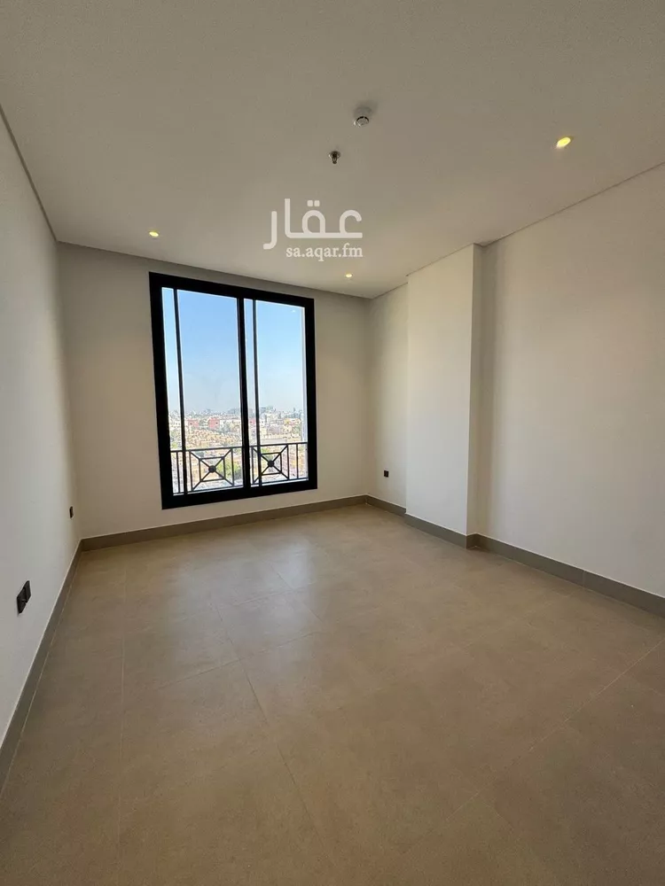 شقة للبيع في شارع الامير عبدالعزيز ابن فهد ابن عبدالعزيز, حي الحزام الذهبي, مدينة الخبر, المنطقة الشرقية 8