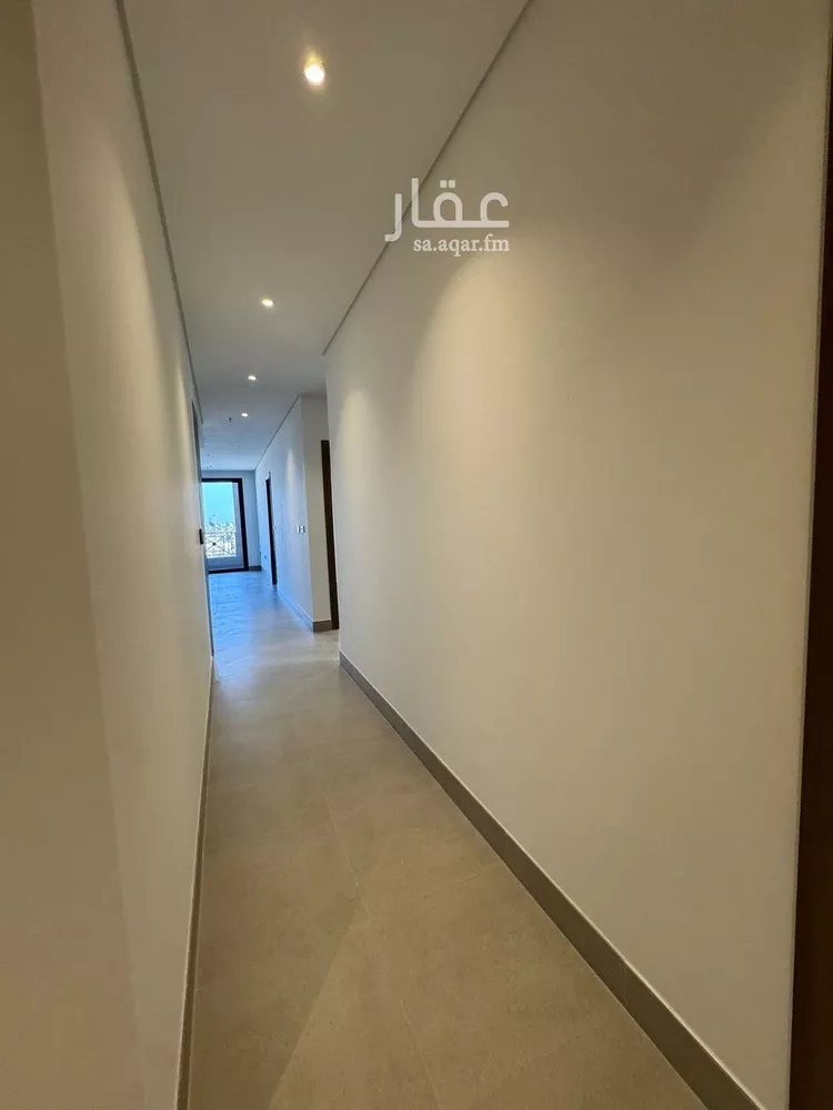 شقة للبيع في شارع الامير عبدالعزيز ابن فهد ابن عبدالعزيز, حي الحزام الذهبي, مدينة الخبر, المنطقة الشرقية 9