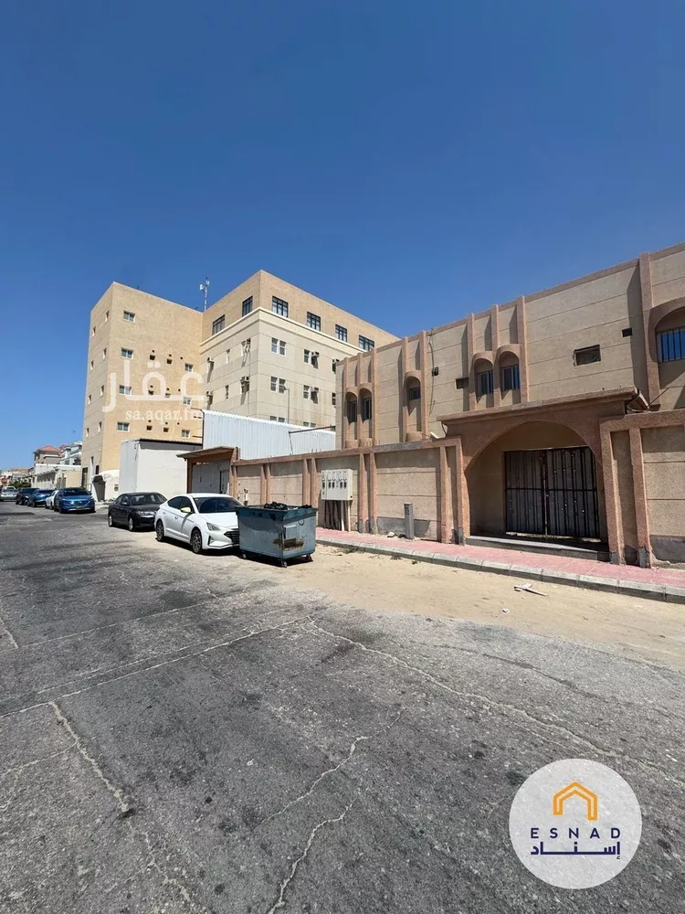 عمارة للبيع في شارع موسى القاضي, حي بدر, مدينة الدمام, المنطقة الشرقية صورة 2