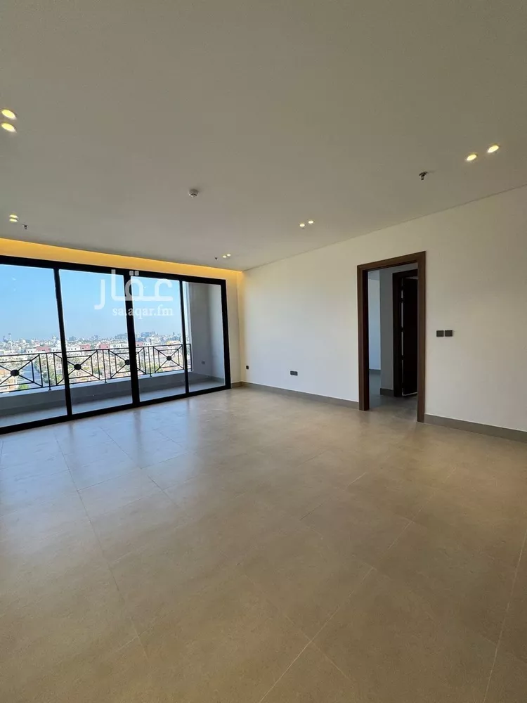 شقة للبيع في شارع الامير عبدالعزيز ابن فهد ابن عبدالعزيز, حي الحزام الذهبي, مدينة الخبر, المنطقة الشرقية