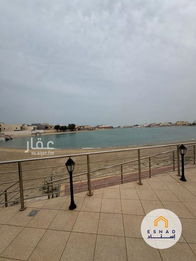 فيلا للبيع في شارع الدمام 994, حي شاطئ نصف القمر, مدينة الدمام, المنطقة الشرقية صورة 2