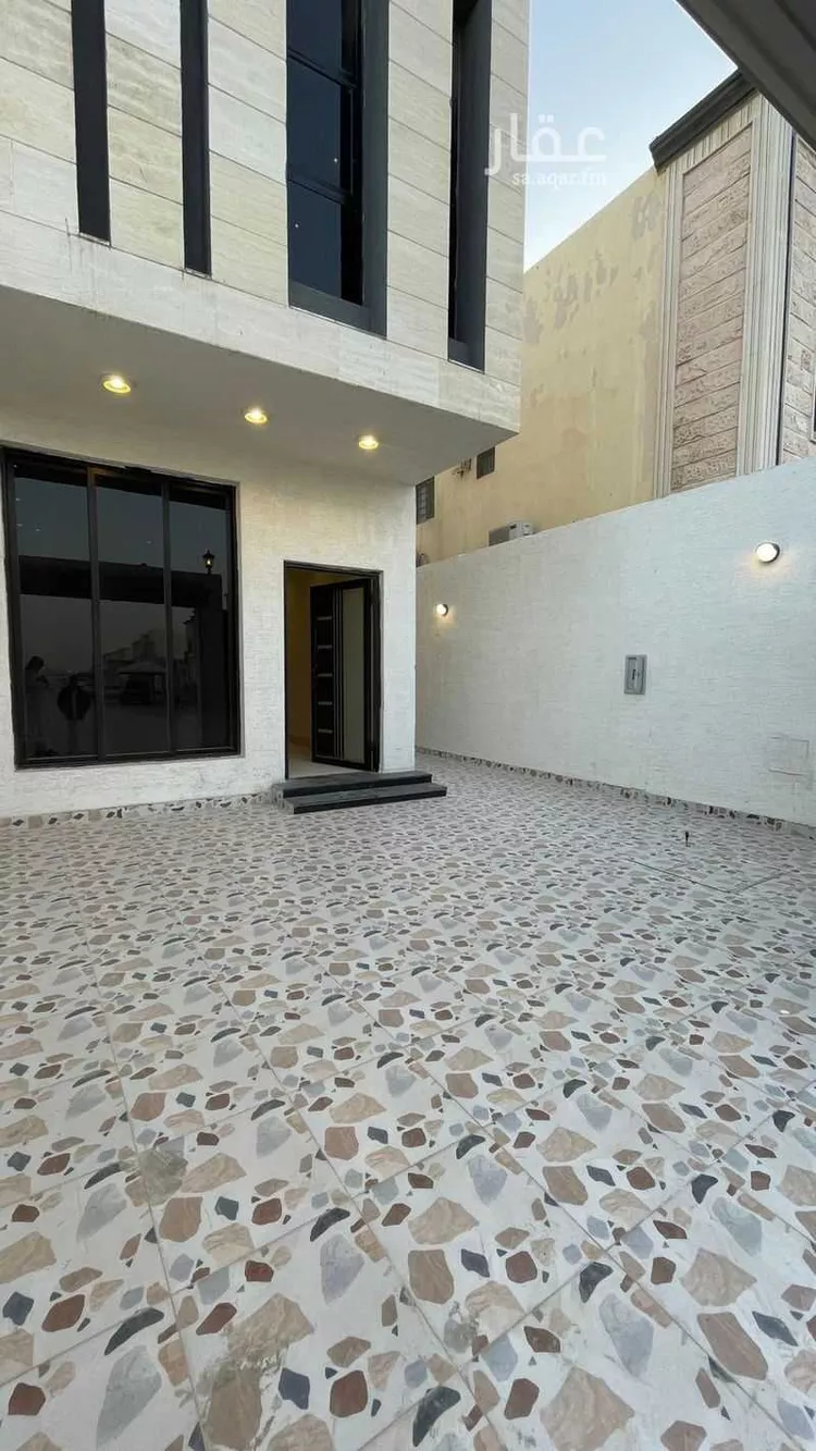 فيلا للبيع في شارع سليمان بن ثمامه, حي ضاحية الملك فهد, مدينة الدمام, المنطقة الشرقية صورة 2