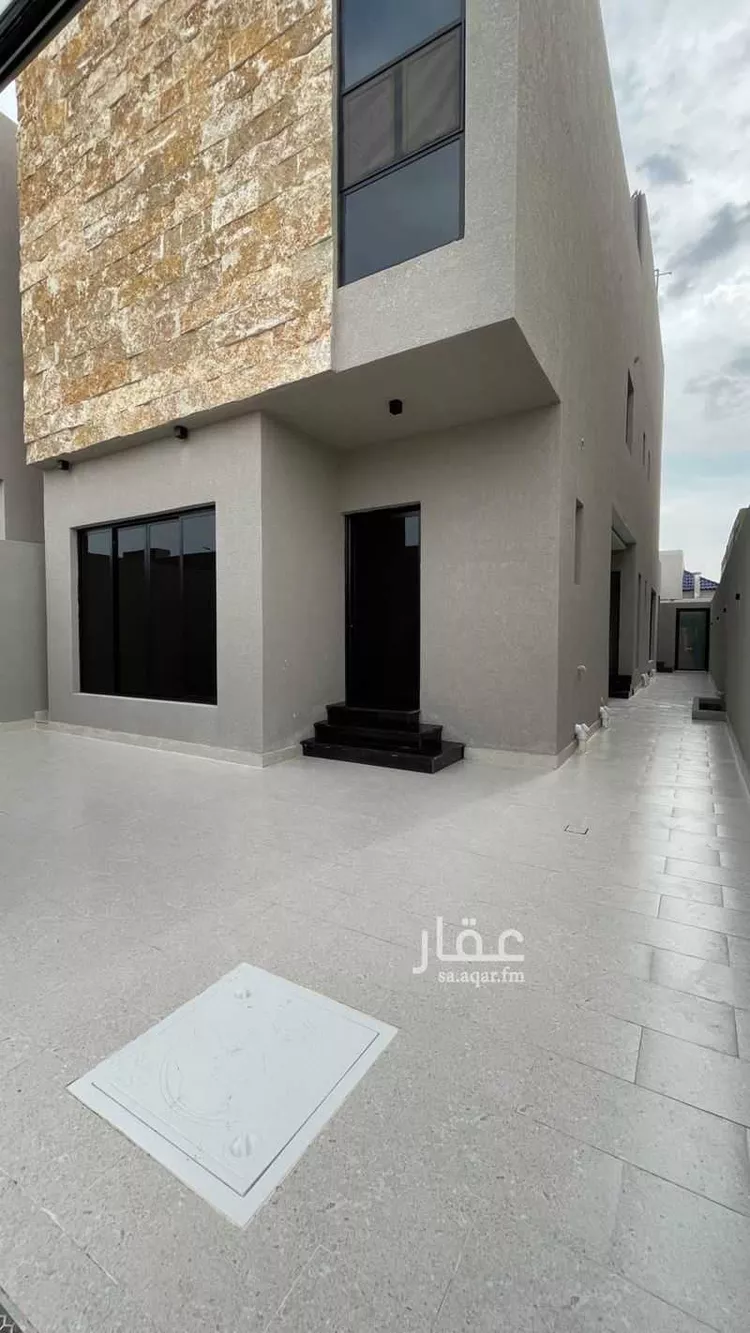 فيلا للبيع في شارع المتوكل العباسي, حي ضاحية الملك فهد, مدينة الدمام, المنطقة الشرقية صورة 2