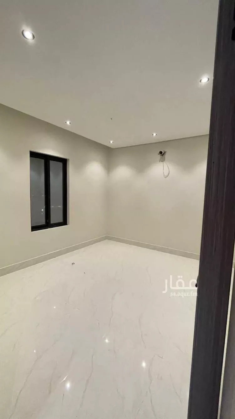 فيلا للبيع في شارع دينار بن حيان, حي ضاحية الملك فهد, مدينة الدمام, المنطقة الشرقية صورة 4