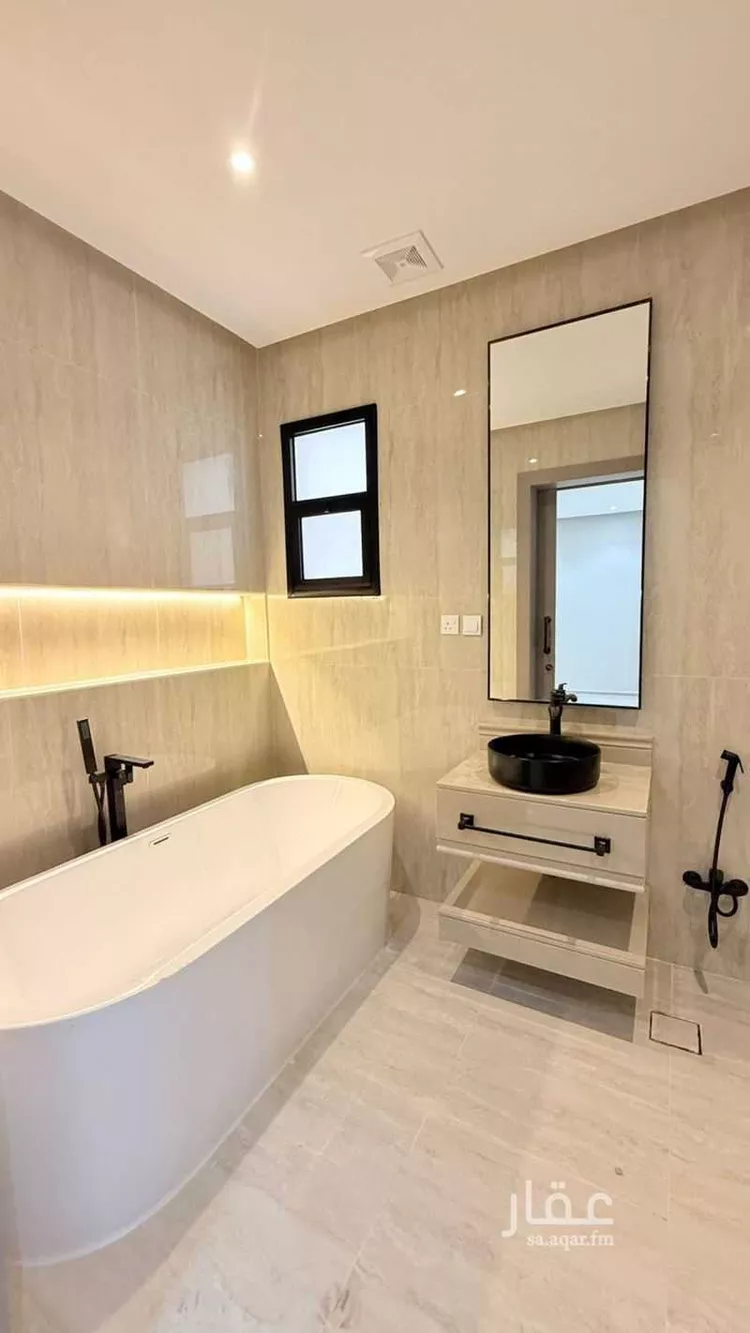 فيلا للبيع في شارع الحاتمي, حي ضاحية الملك فهد, مدينة الدمام, المنطقة الشرقية صورة 4