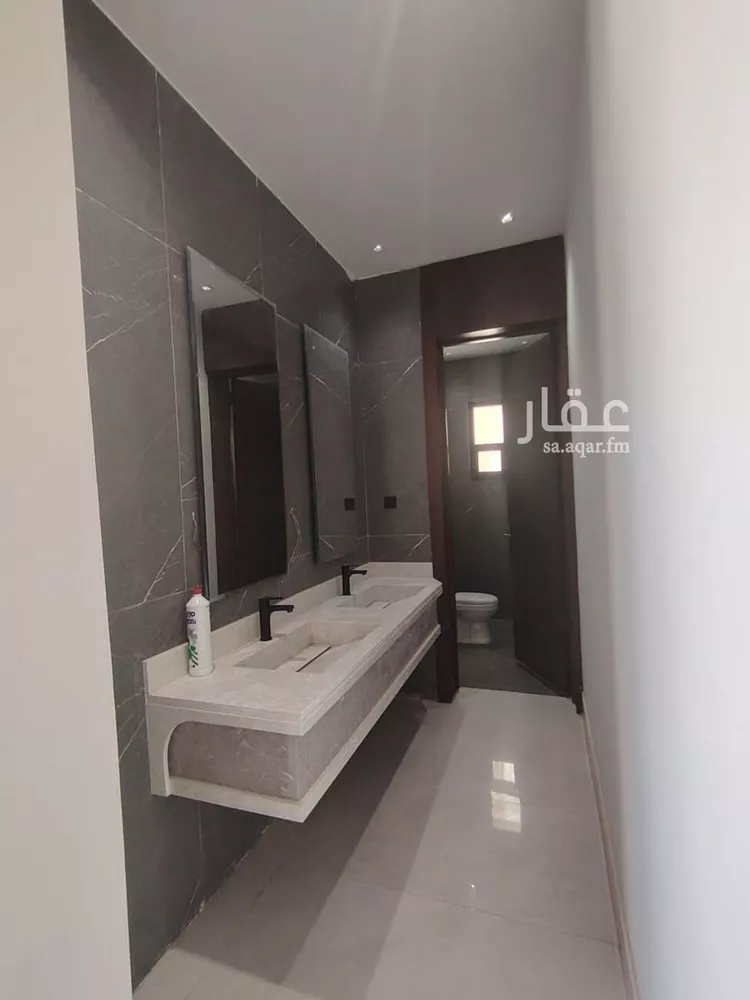 دور للبيع في شارع حيدة بن معاوية, حي طويق, مدينة الرياض, منطقة الرياض 8