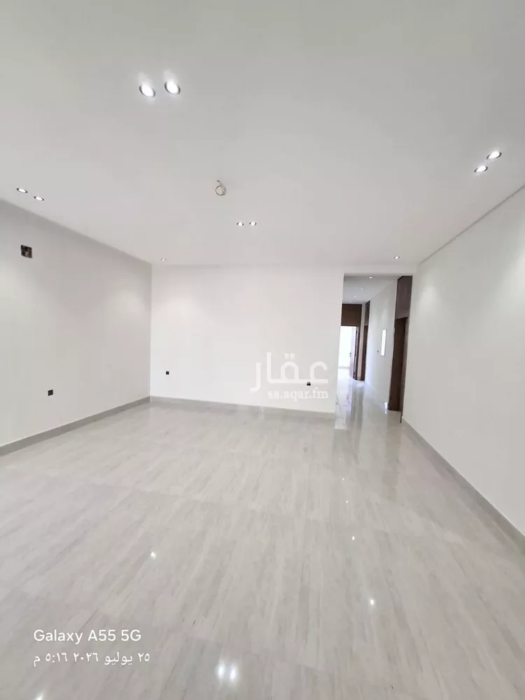 Floor for Sale in Riyadh Tuwaiq 9