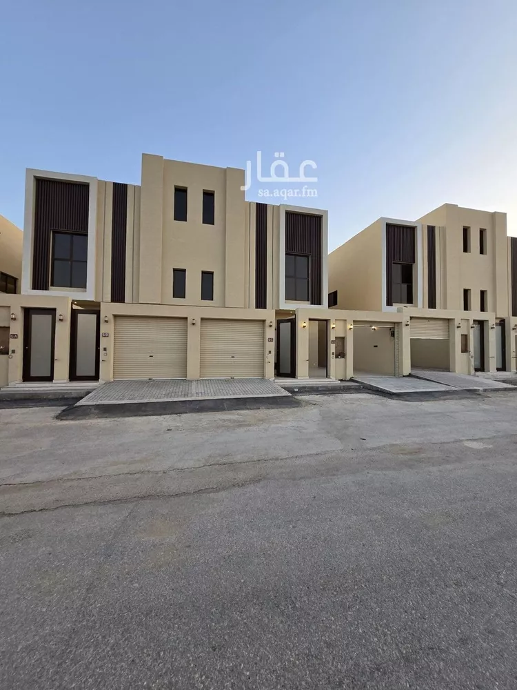دور للبيع في شارع مصطفى عبدالرزاق, حي عكاظ, مدينة الرياض, منطقة الرياض
