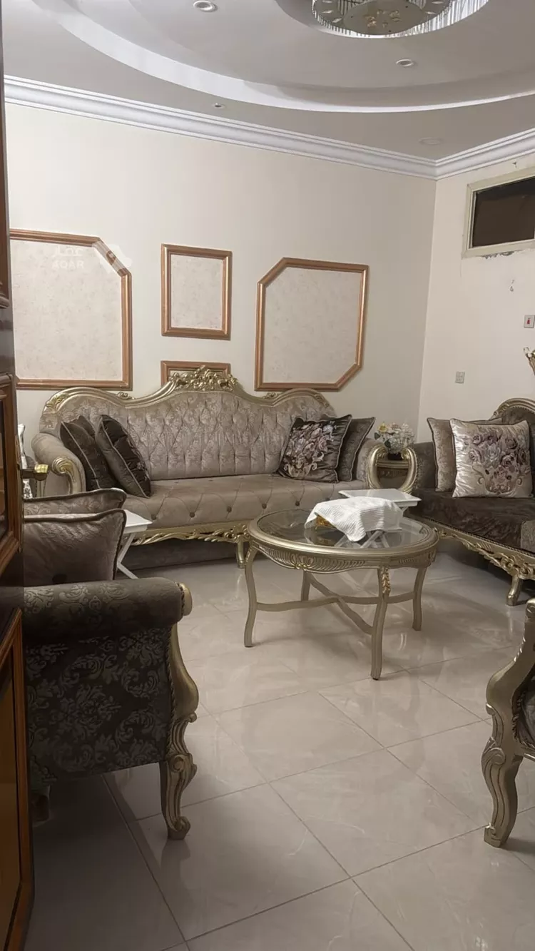 شقة للبيع في شارع احمد الثغلبي, حي الشرقية, مدينة أبها, منطقة عسير صورة 2