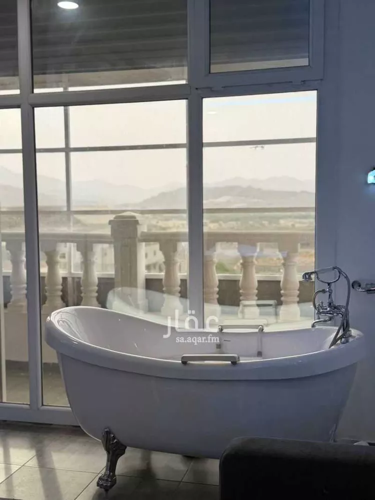 عمارة للبيع في حي الحسينية, مدينة مكة المكرمة, منطقة مكة المكرمة