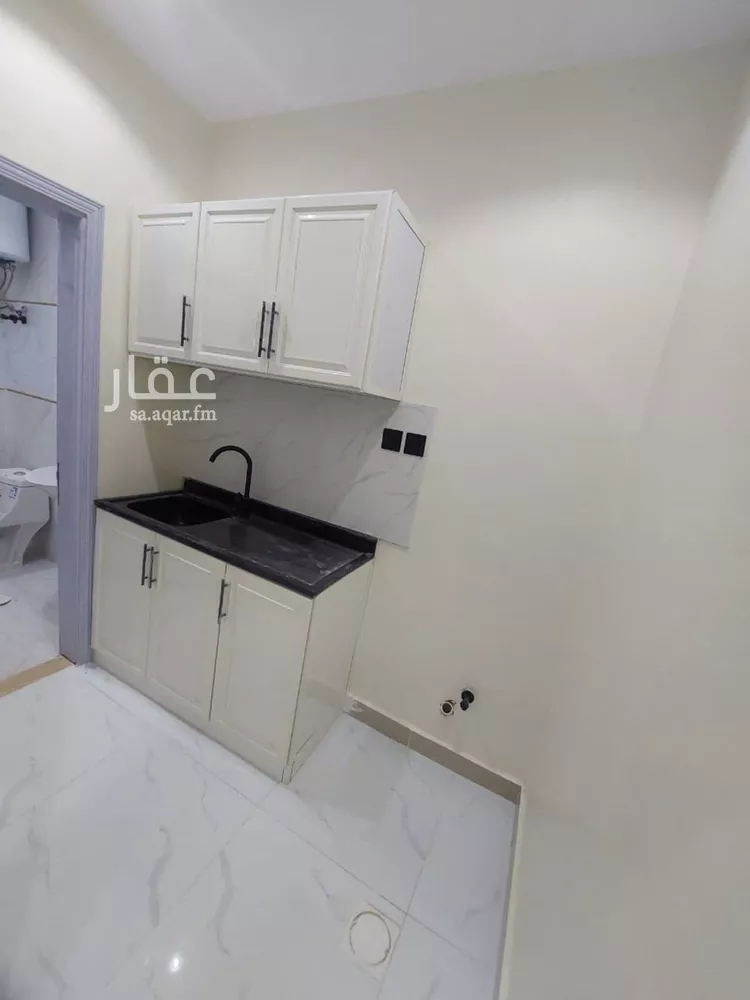 شقة للإيجار في شارع الشهارين, حي اليرموك, مدينة الرياض, منطقة الرياض صورة 3