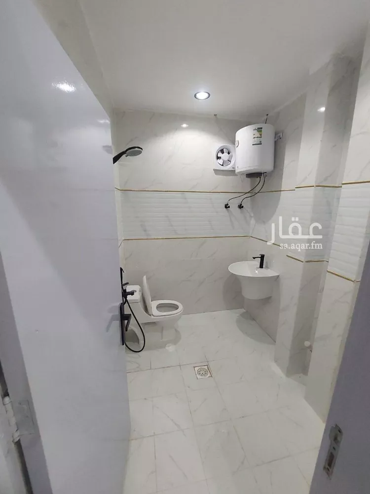 شقة للإيجار في شارع قس بن ساعدة, حي الملك فيصل, مدينة الرياض, منطقة الرياض صورة 2
