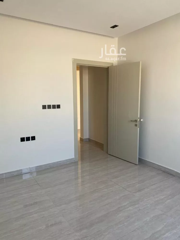 شقة للبيع في شارع محمد بن عوجان, حي الحزم, مدينة الرياض, منطقة الرياض صورة 3