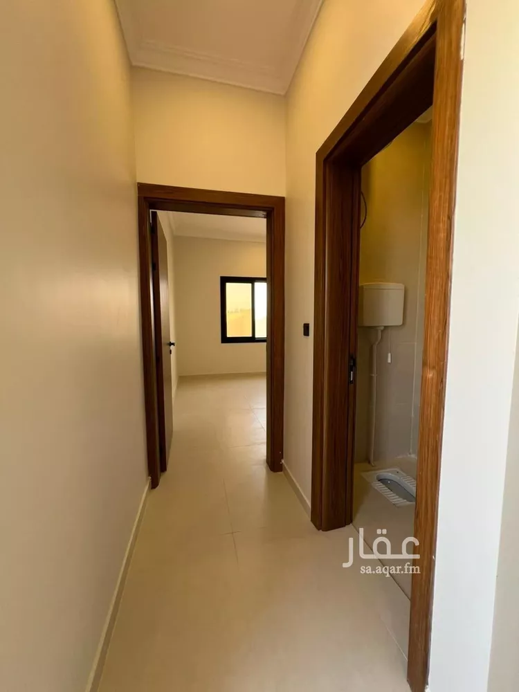 دور للبيع في شارع ابن سيده اللغوي , حي عكاظ, مدينة الرياض, منطقة الرياض 10
