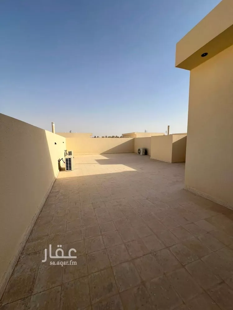 دور للبيع في شارع ابن سيده اللغوي , حي عكاظ, مدينة الرياض, منطقة الرياض 9