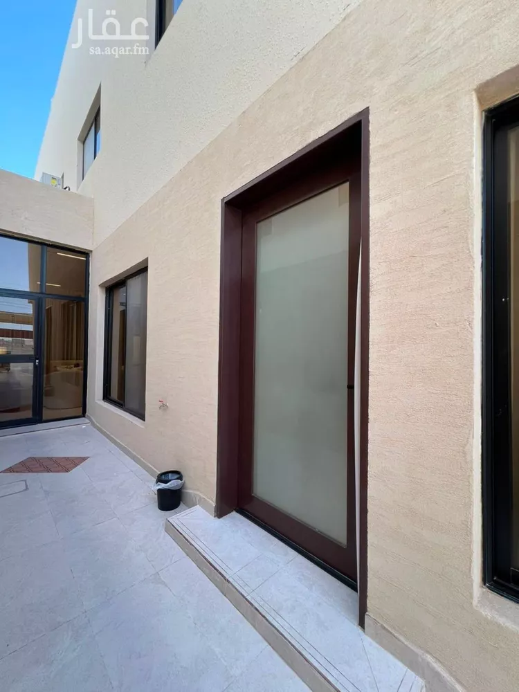 Floor for Sale in Riyadh Al Hazm 9