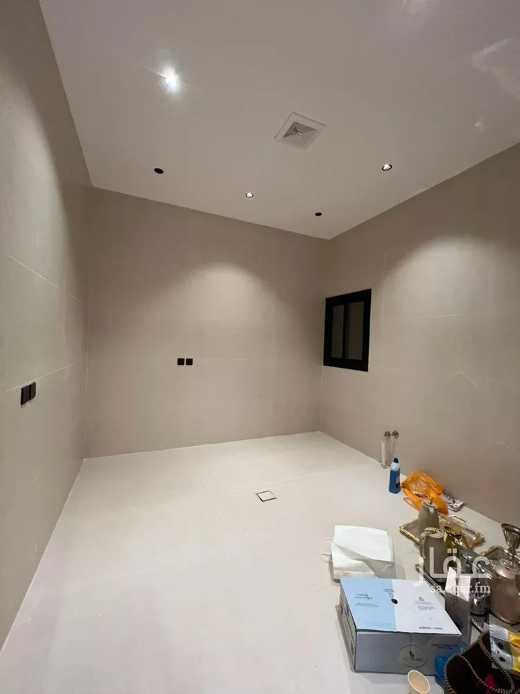 Floor for Sale in Riyadh Al Hazm 12