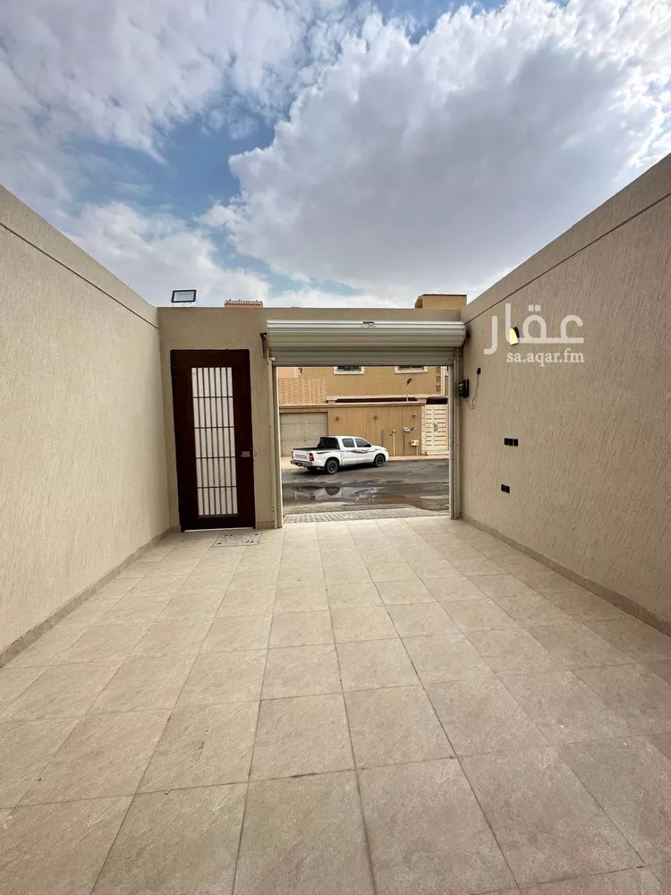 دور للبيع في شارع علي بن النقيب, حي الحزم, مدينة الرياض, منطقة الرياض 7